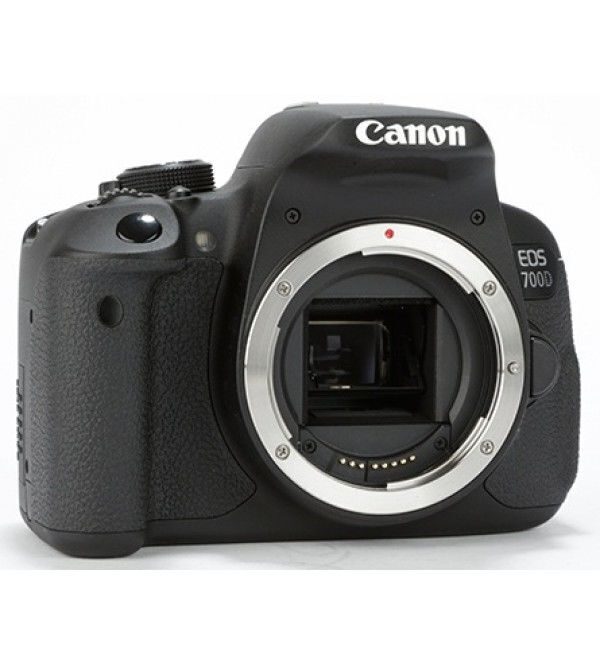 Зеркальный фотоаппарат Canon EOS 700D Body EAC